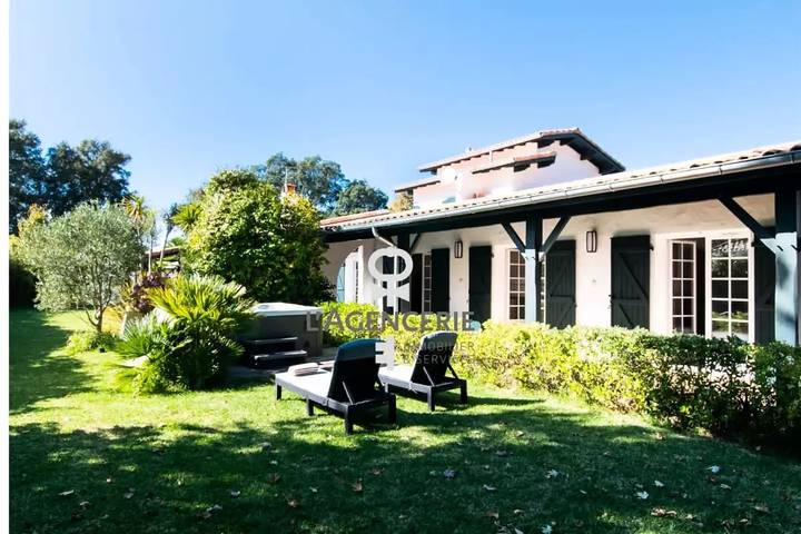 Villa pour 8 personnes, avec jardin, animaux acceptés à Seignosse