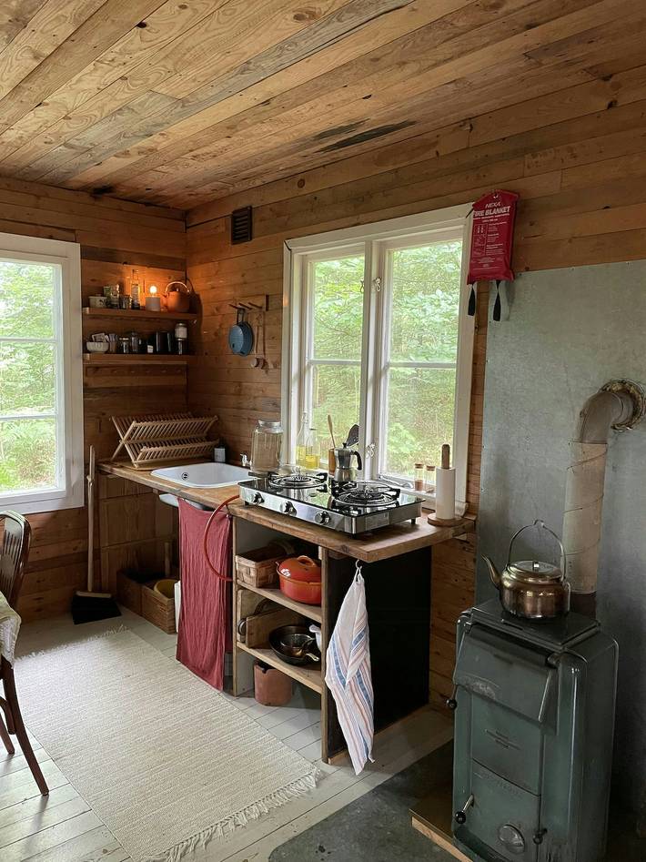 Off-grid stuga i din privata svenska skog in Halland