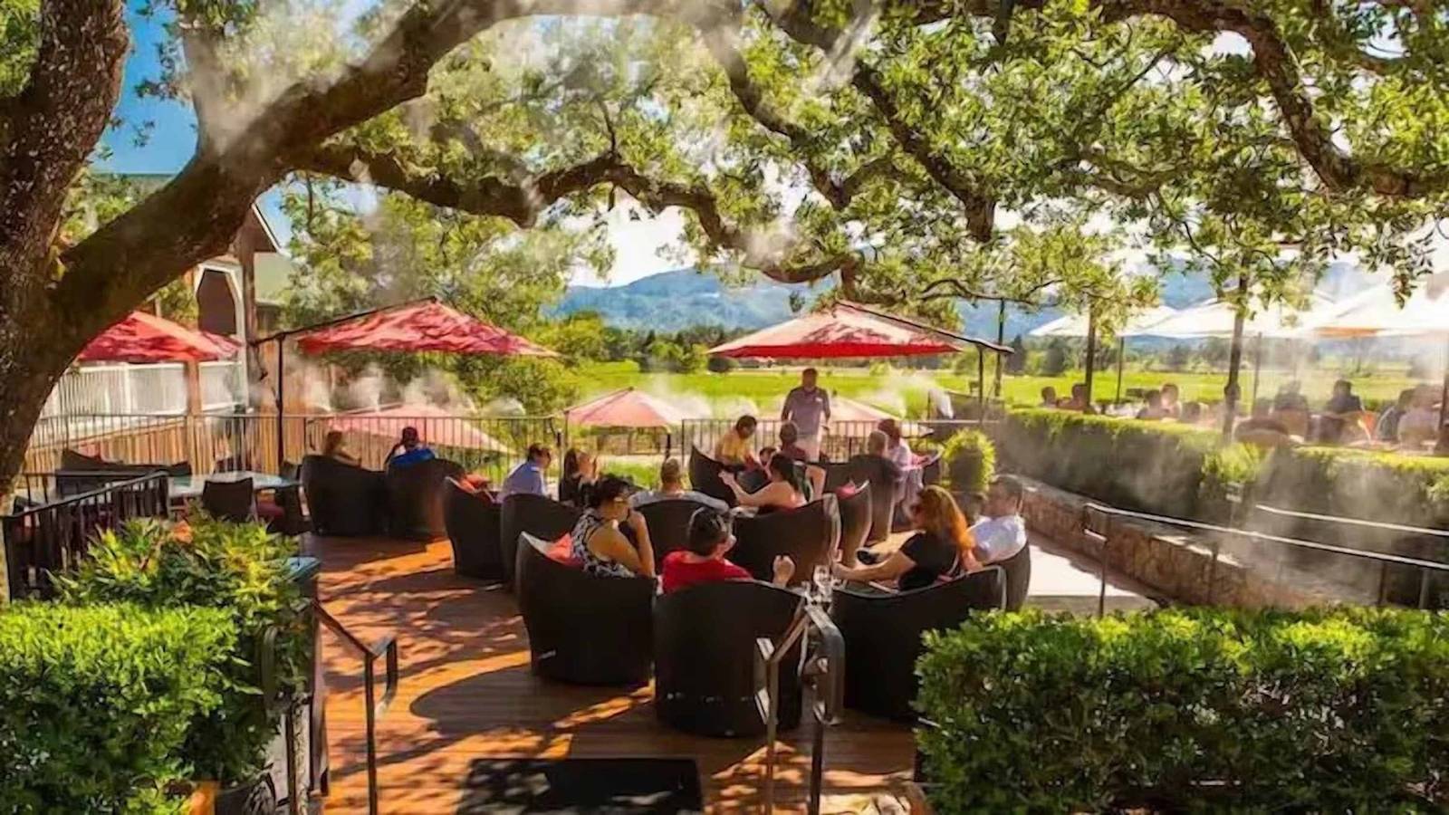 Entire apartment, 2Br near Wineries  Golf Course View  Parking in Napa Valley
