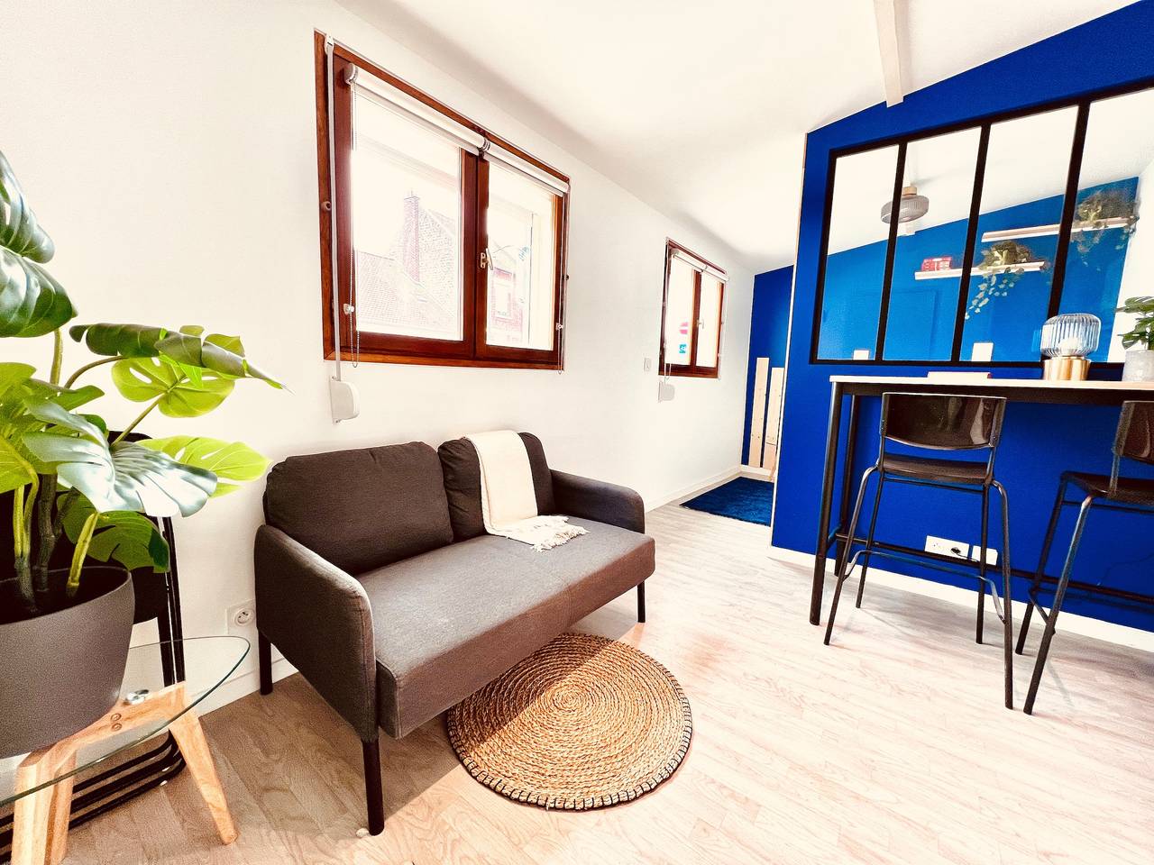 Appartement entier, Tour du monde en 80 jours - Studio avec Terrasse in Amiens, Région d'Amiens