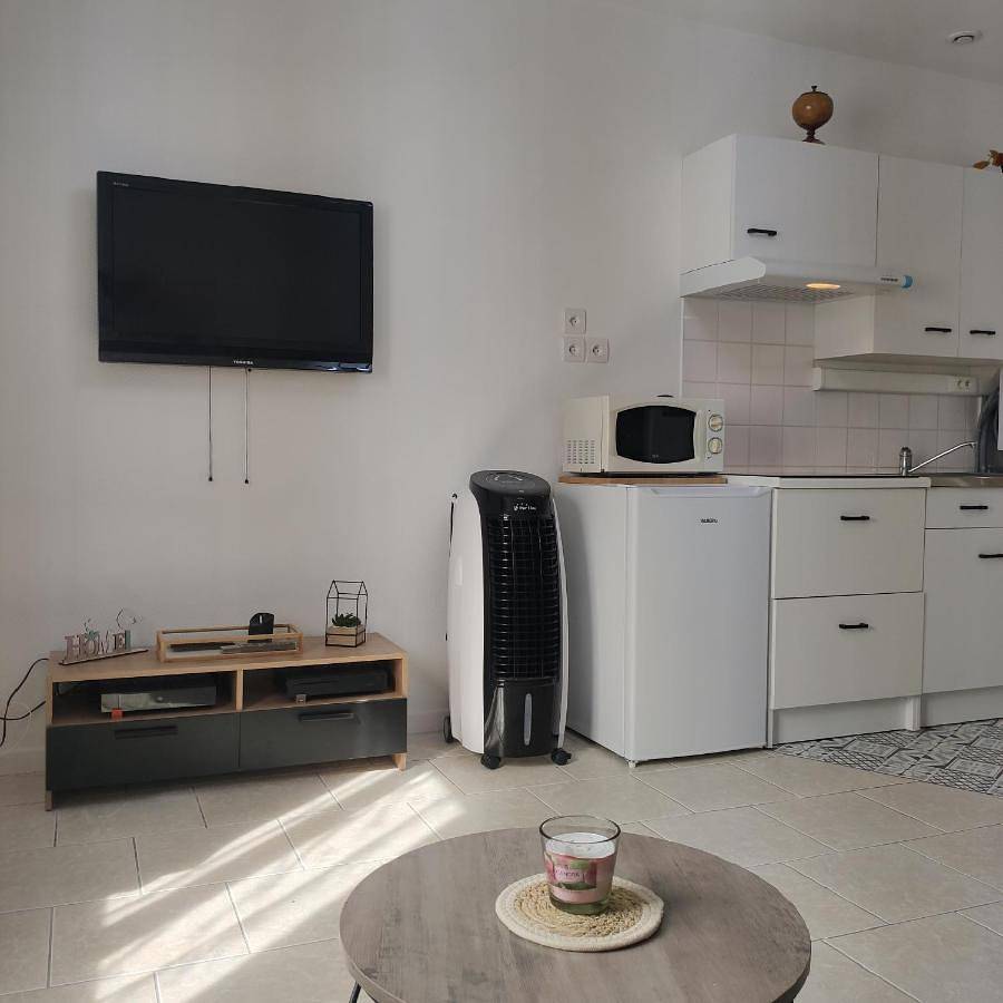 Appartement entier, One-Bedroom Apartment in Noyon, Oise