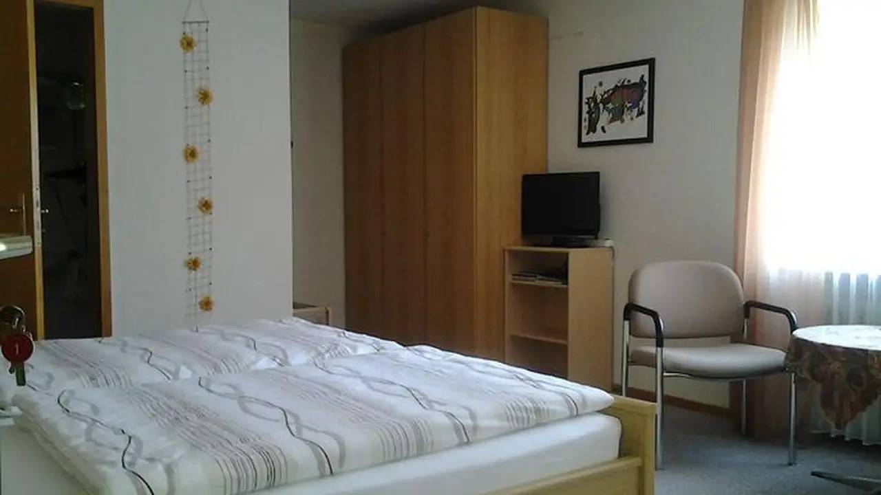 Doppelzimmer für 2 Personen in Silz (Pfalz) in Silz (Pfalz), Trifelsland
