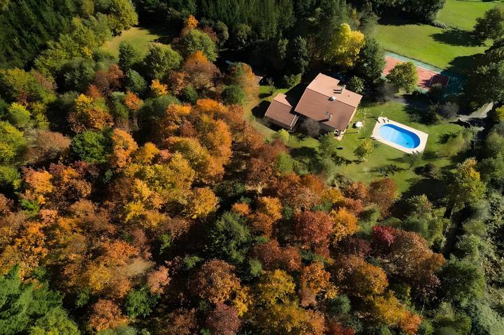 Appartement entier, Appartement "Usko 2" avec vue sur les montagnes, piscine privée et Wi-Fi in Lezama (Alava), Amurrio