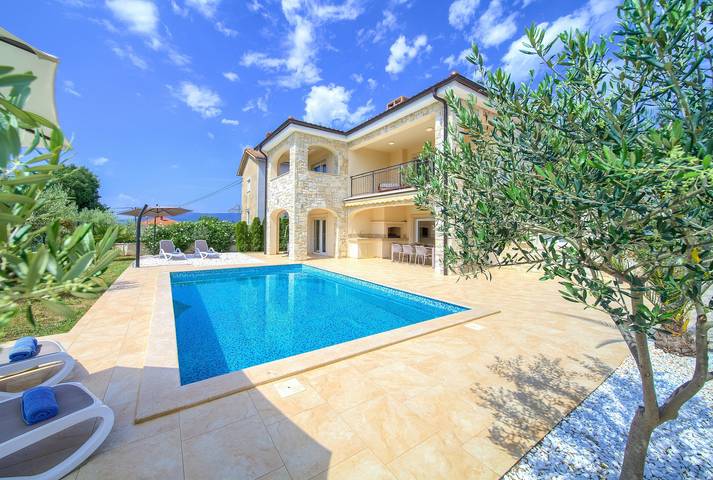 Ferienhaus für 12 Personen, mit Balkon und Garten sowie Pool in Pinezici - 3