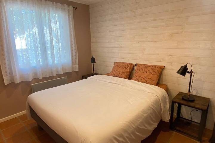 Location de vacances pour 6 personnes, avec jardin, animaux acceptés à Allemagne-en-Provence - 2