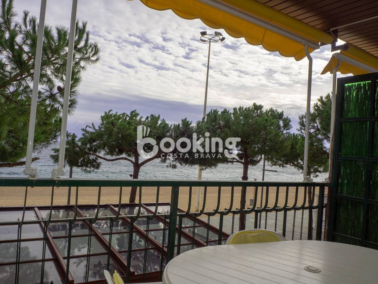 Apartamento vacacional entero, Apartamento en primera línea de mar con aparcamiento en el centro Playa de Aro in Platja d'Aro, Costa Brava