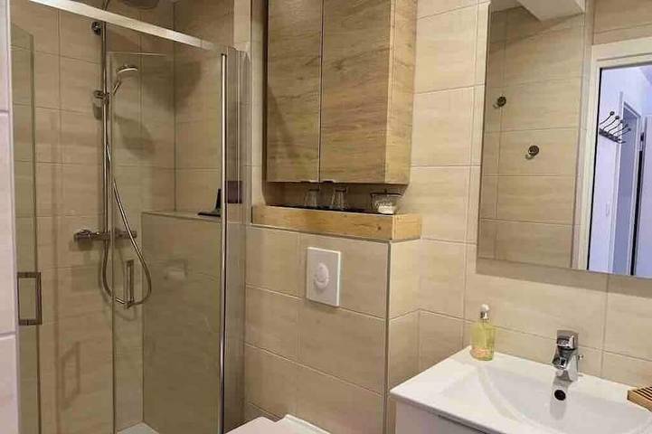 Appartement entier, Gîte lumineux et confortable, aux portes de Strasbourg, pour un séjour au calme. in Schiltigheim, Région de Strasbourg