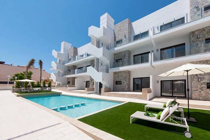 Appartement de vacances pour 6 personnes, avec terrasse et piscine