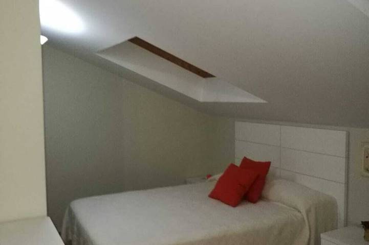 Gîte pour 8 personnes, avec piscine ainsi que jardin et terrasse à Sanxenxo - 4