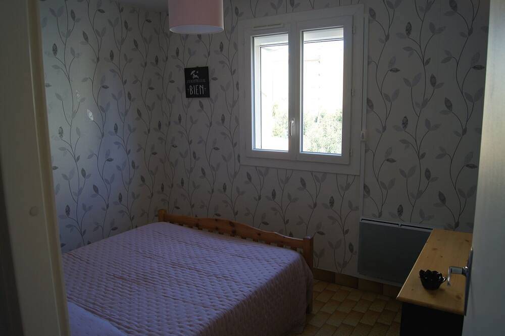 Appartement entier, Lara 4 - T2 spacieux calme Chambre parentale Parking privatif près plage in Cap d'Agde, Agde