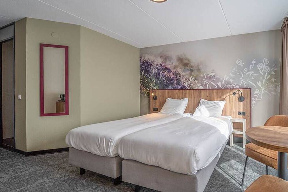 Comfortable Stay with Sauna, Indoor Pool, and Direct Access to Drentsche Aa Park in Drenthe
