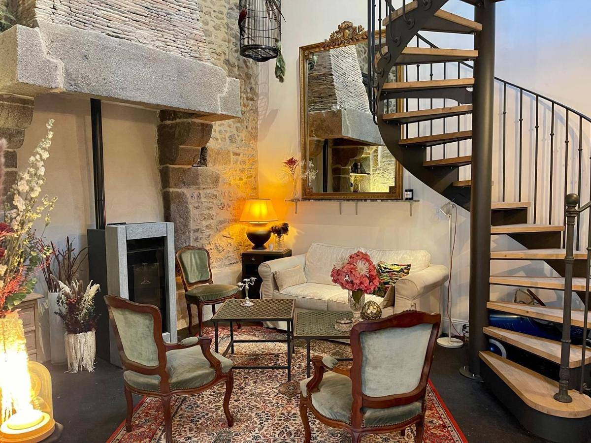 Le Cottage Gîte charmant au pied du Château in Combourg, Région de Saint-Malo