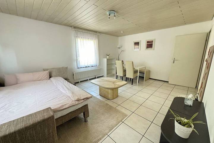 Ganze Wohnung, H&H Home - Quite and Central Apartment near Park in Sindelfingen in Sindelfingen, Landkreis Böblingen