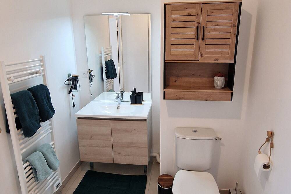 Apartamento entero, Studio with private parking - Near schools & hospital - Valence in Valence (Drôme), Región de Valence