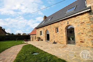 Gîte pour 4 personnes, avec terrasse et jardin à Plougrescant
