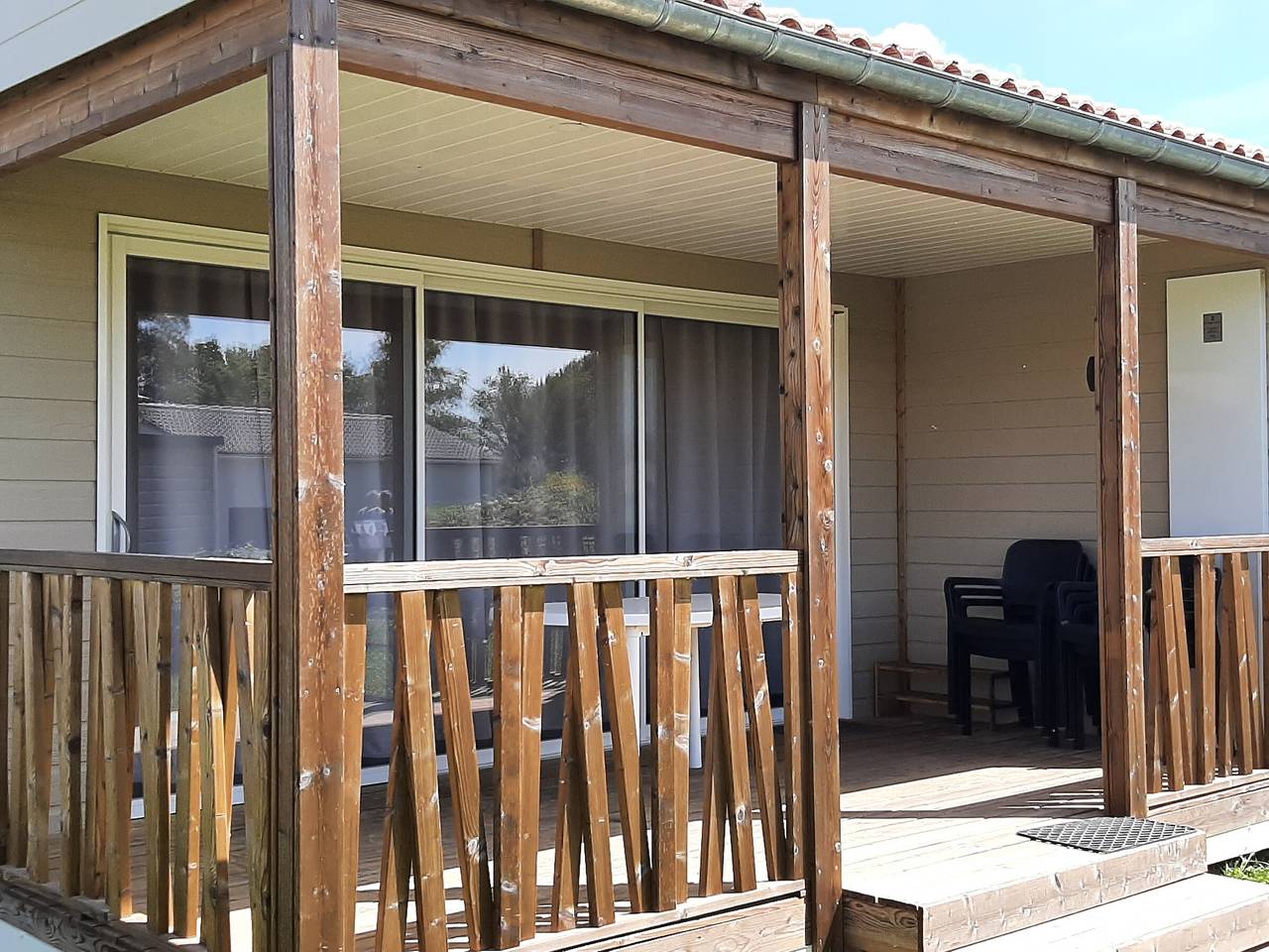 Chalet Familiar con Piscina Climatizada en Entorno Natural, Cerca del Mar y Actividades Nauticas in Marzan, Côte des Mégalithes