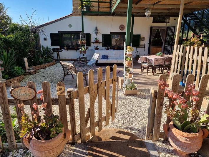 Appartamento per 6 persone, con panorama e giardino, adatto a famiglie con bambini in Motta Sant'Anastasia