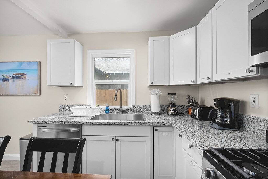 Cozy 2B/1Bth w Spacious Parking inside Fence in Fresno, Fresno County