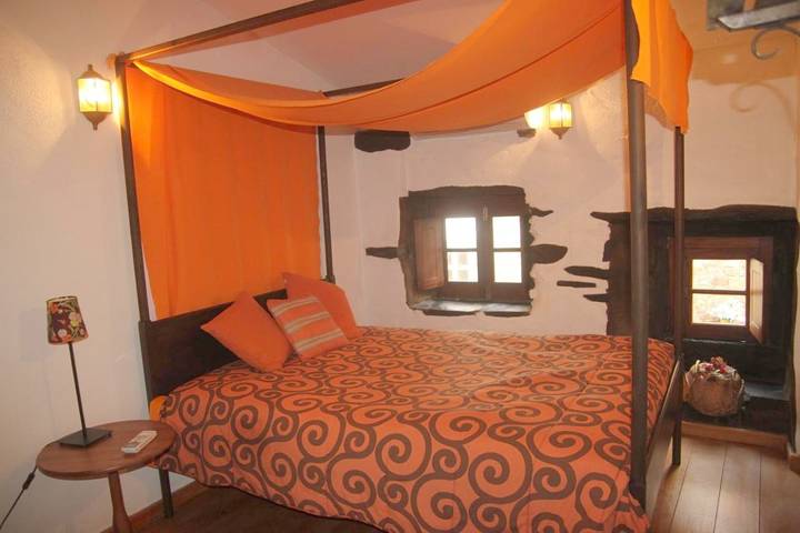 Location de vacances pour 4 personnes, avec jardin ainsi que vue et piscine à Proença-a-Nova - 3