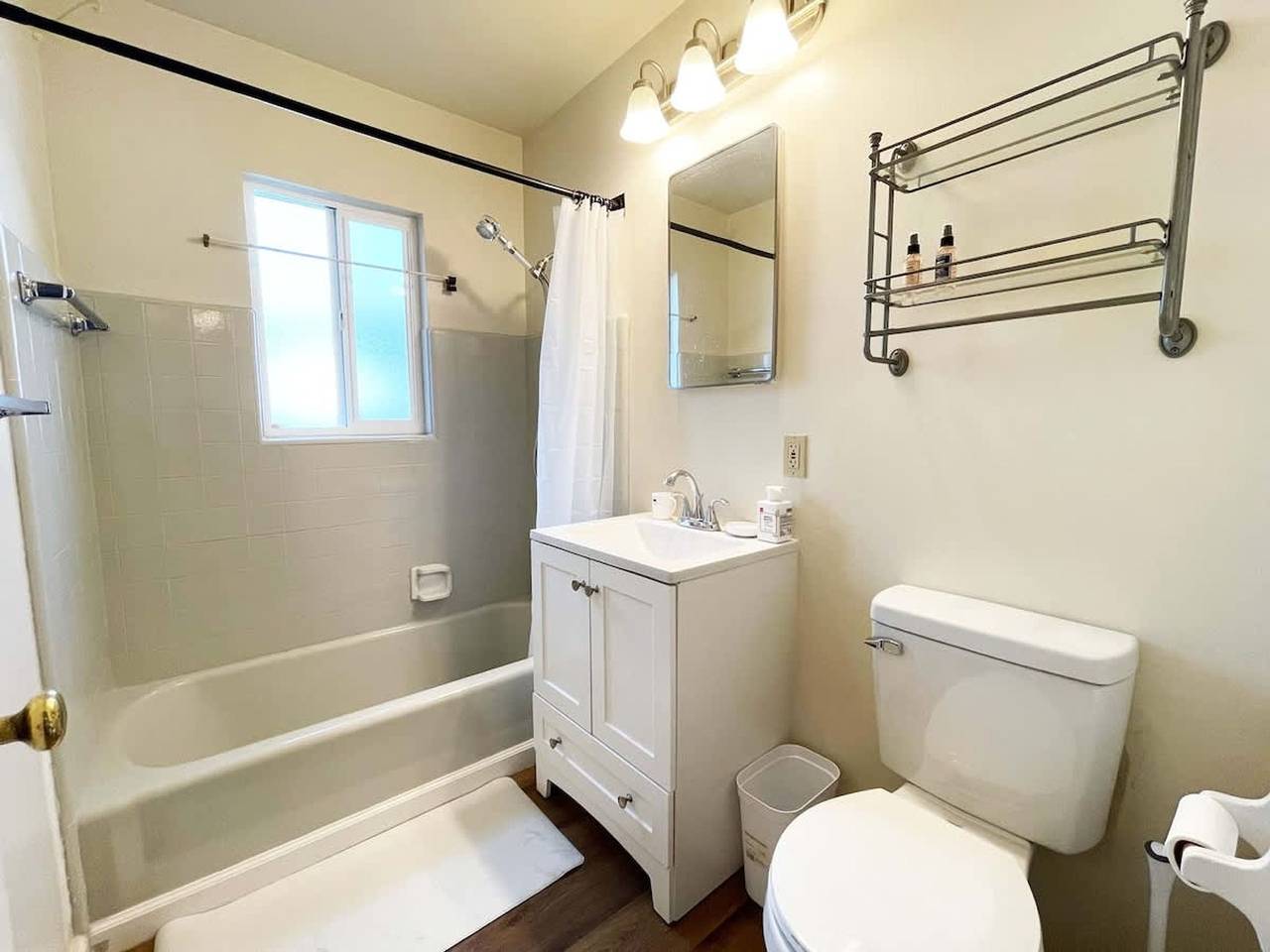 Campbell Cozy   Bright 2B 1b  Ac close to Downtown in Campbell, Silicon Valley
