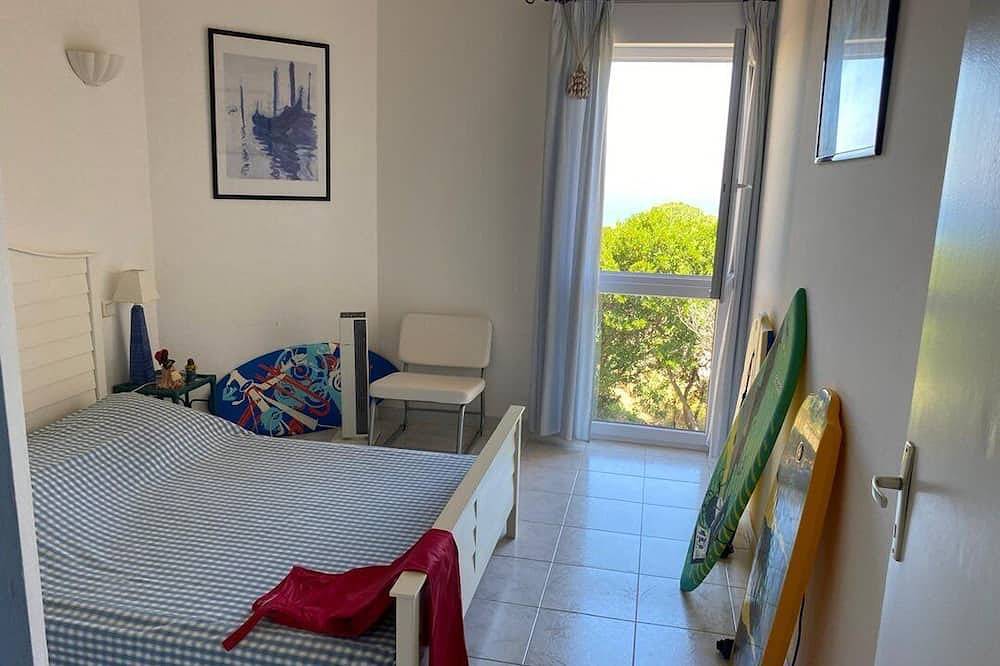 Appartement entier, Villa avec piscine et vue sur mer à Coti-Chiavari in Portigliolo, Coti-Chiavari