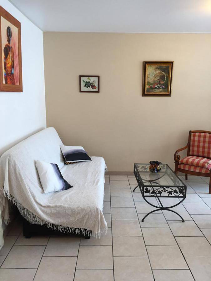 Appartement entier, 200m de la plage ,3mn du port à 50m du centre ville in Carry-le-Rouet, Côte méditerranéenne (France)