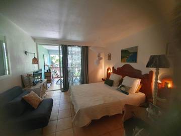 Gîte pour 2 personnes, avec balcon dans Anse Caritan