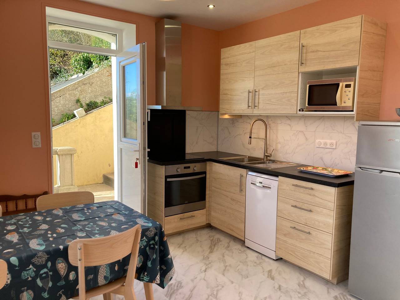 Ganze Wohnung, 2*-Apartment in Sauzon, Terrasse, 4 Pers. in Sauzon, Côte des Mégalithes