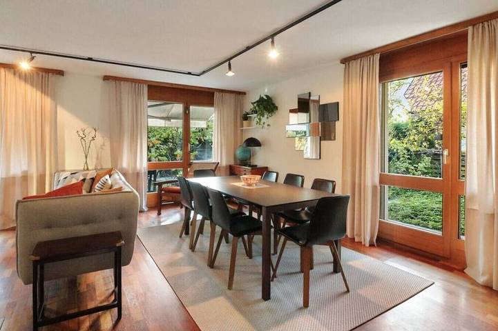 Villa pour 8 personnes, avec balcon et jardin - 1
