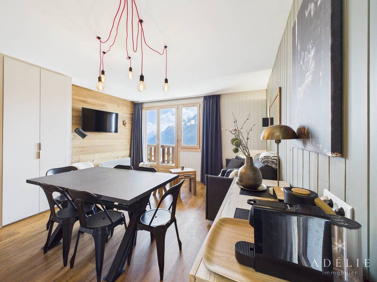 Appartement entier, Appartement 2 Pièces Cabine pour 6 Personnes - Skis aux Pieds, Balcons, Parking, Wifi ! in La Rosière, Montvalezan