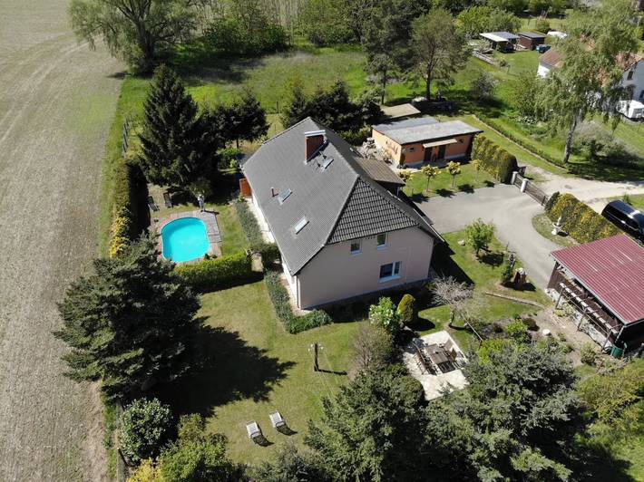 Ganze Wohnung, Ferienwohnung Lüsso mit privater Terrasse, privatem Garten und Wlan in Lüssow, Stralsund Umland