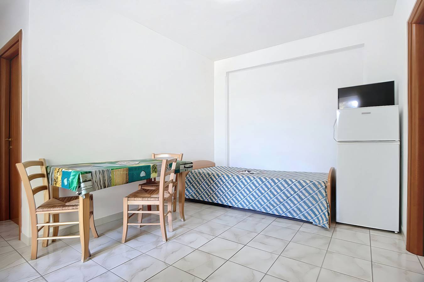 Ganze Wohnung, Apartment 'Sabbia D'oro, Trilocale 503' mit Gemeinschaftspool und Wlan in Vieste, Gargano