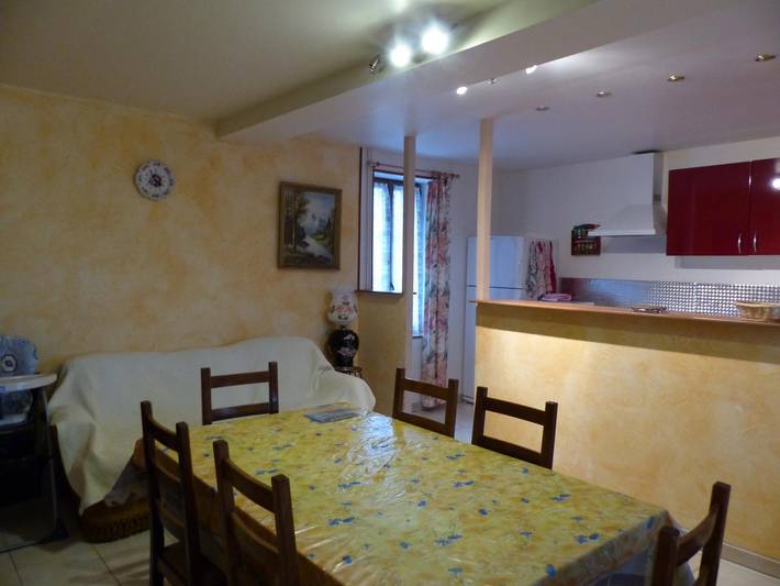 Gîte pour 6 personnes, avec jacuzzi et terrasse, animaux acceptés à Bransat - 4