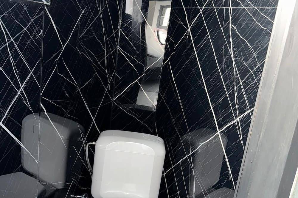 Apartamento entero, Midi 2 - 5 minutes gare du midi in Bruselas, Región de Bruselas