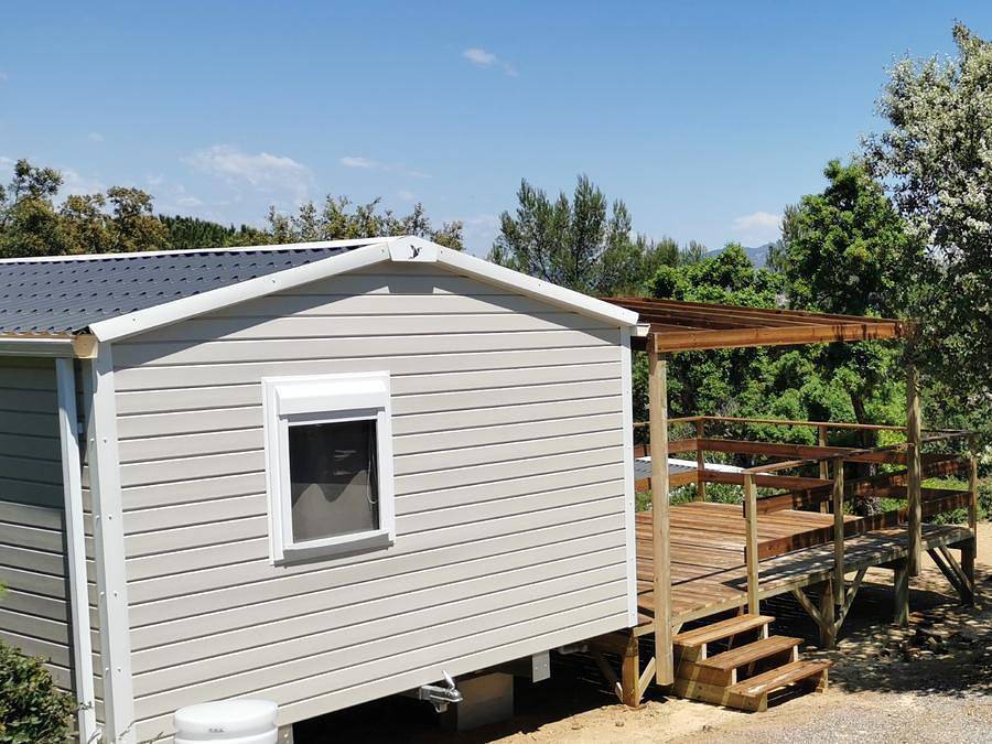 Camping Les Lauriers Roses - Mobilhome 4 personnes - Esterel - Vip Confort Evo - 29m²- Vue Mer et Jacuzzi in Roquebrune-sur-Argens, Côte méditerranéenne (France)