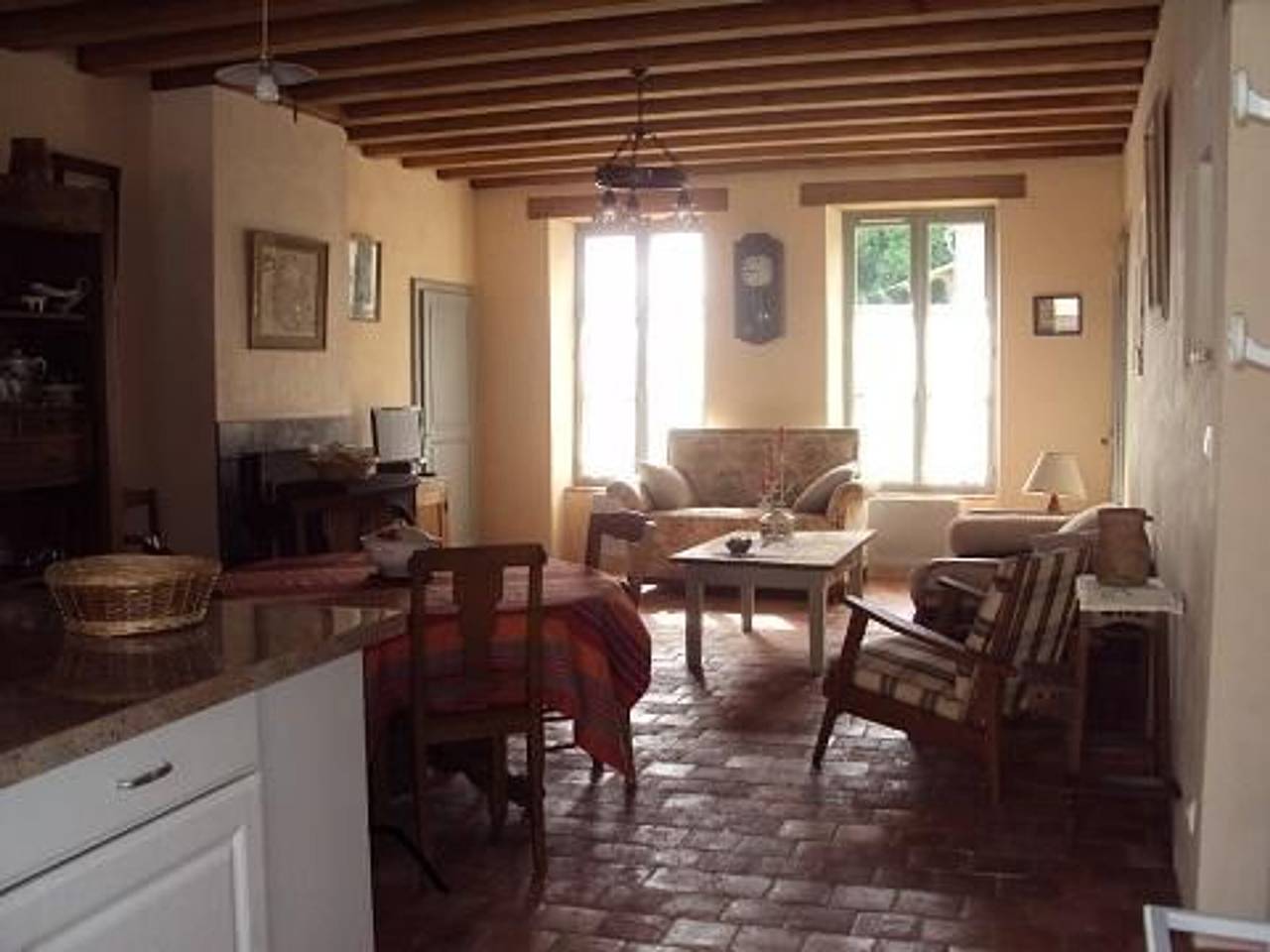 Renovated village house, wood stove, close to shops in Thury, Auxerre region