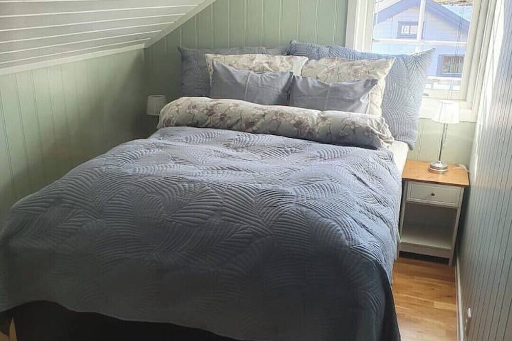 Idyllic seaside house by the water's edge - views, peace and comfort in Bodø