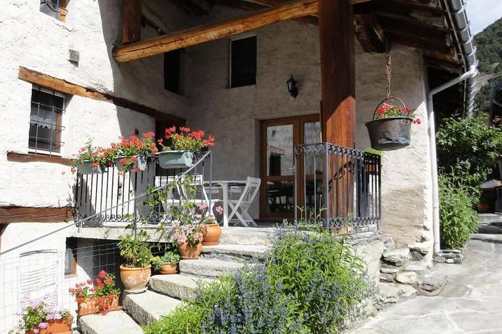 Location de vacances pour 8 personnes, avec terrasse et jardin dans Val-Cenis