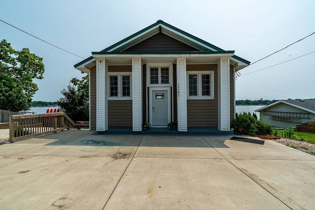 The Boathouse at Evans Lake in Lenawee County