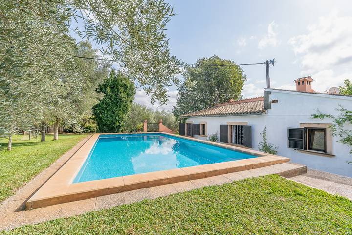 Ferienhaus für 8 Personen, mit Terrasse und Garten in Alaró