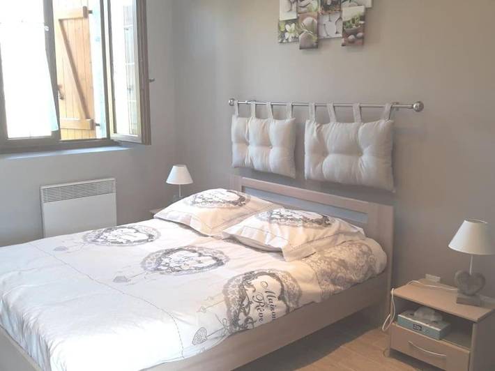 Apartamento de vacaciones para 6 personas, con jardín además de terraza y piscina - 1