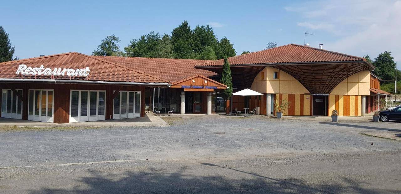 Hôtel Eco Logis Espace Bellevue in Séméac, Hautes-Pyrénées