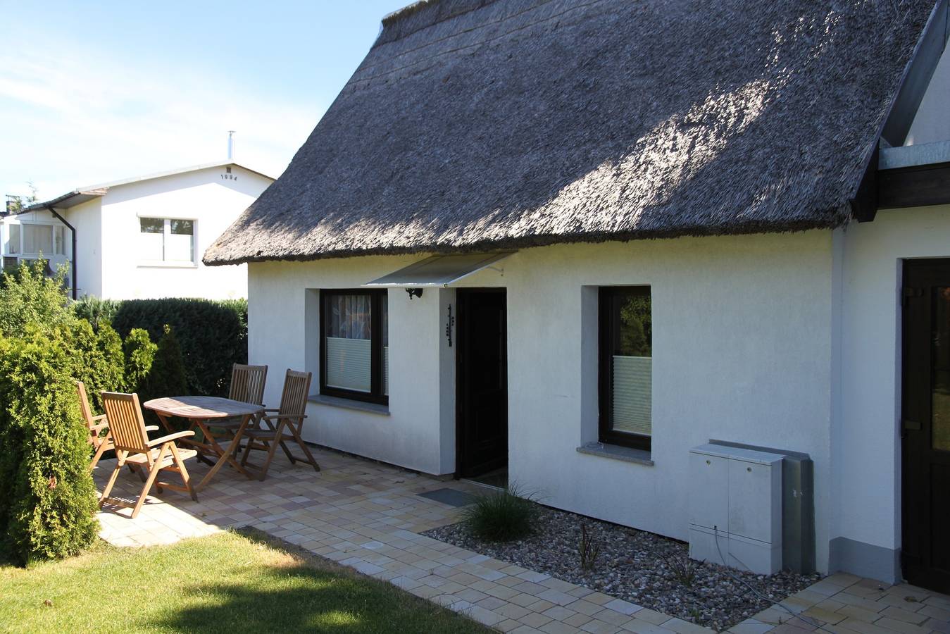 Holiday Home '1' with Private Terrace, Shared Garden and Wi-Fi in Lubmin, Vorpommern Greifswald