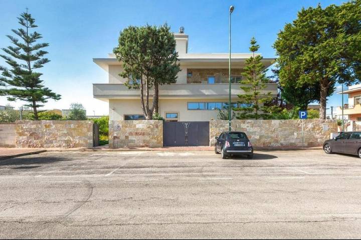 Casa vacanza per 2 persone, con Balcone e Terrazza nonché Giardino a San Pancrazio Salentino