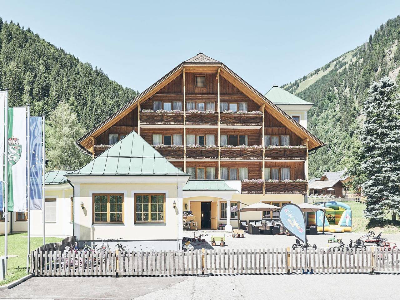 Kinderhotel Stegerhof - Familienappartement Oim Haus, 57 m² in Rottenmanner und Wölzer Tauern, Irdning-Donnersbachtal