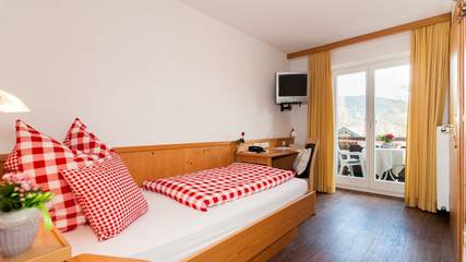 Vacation Apartment for 2 Guests in Bad Wiessee, Alpine Region of Tegernsee and Schliersee, Picture 4