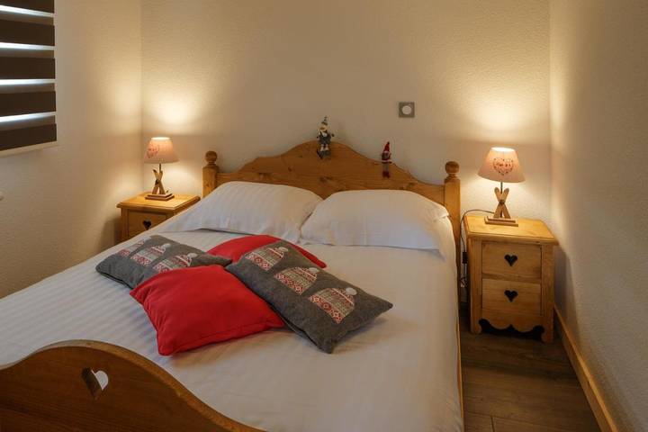 Location de vacances pour 4 personnes, avec Balcon ainsi que Jardin et Vue à Mijoux
