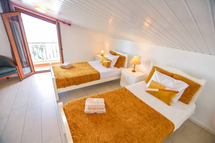 Casa auténtica en Funchal + Vista a la ciudad in São Martinho, Isla de Madeira