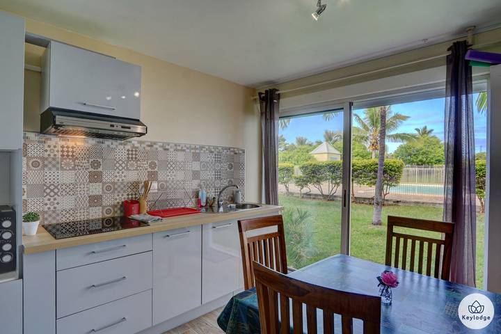 Gîte pour 2 personnes, avec piscine et jardin sur l' Île de la Réunion - 3