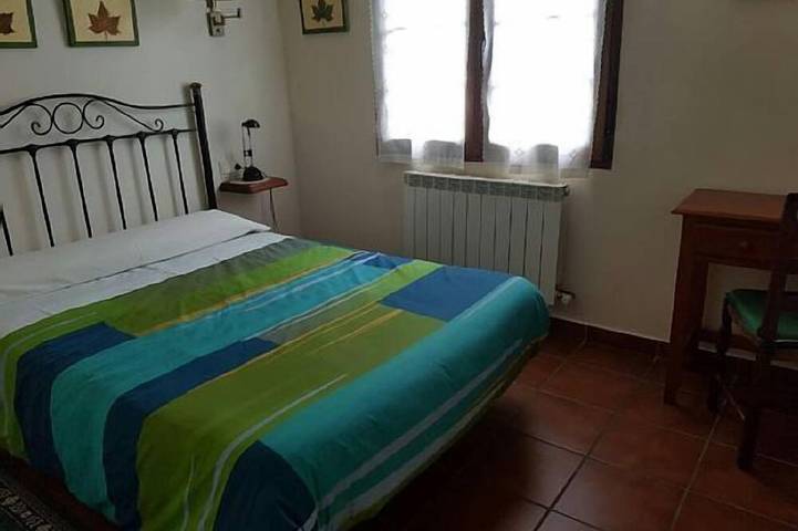 Gîte pour 4 personnes, avec jardin à Erro - 2